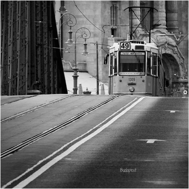 Two Couples * Budapesta